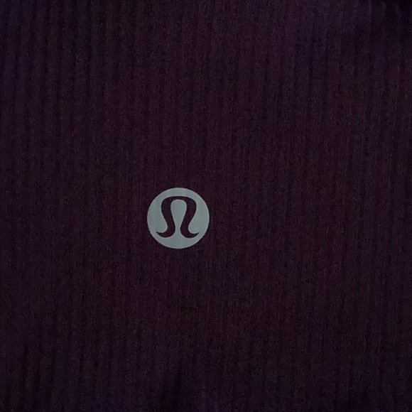 Lululemon Athletica Deep Purple Sports Bra size 14, 16 Ptp - Picture 3 of 3